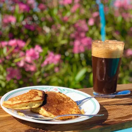 The Summer Pink House Feriehus