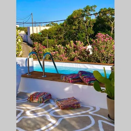 The Summer Pink House Lachania