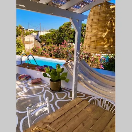 Сasa de vacaciones The Summer Pink House Lachania
