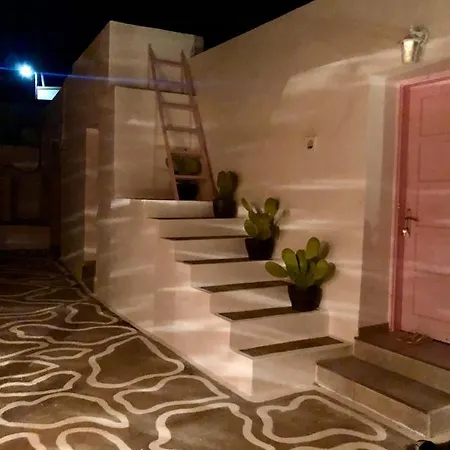 The Summer Pink House Lahaniá