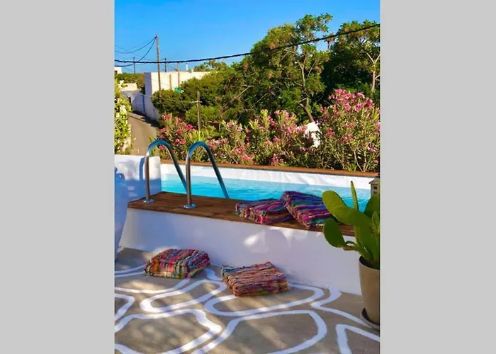 The Summer Pink House لاخنيا