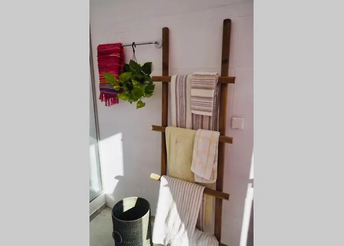 The Summer Pink House لاخنيا