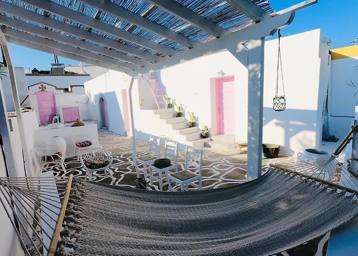 The Summer Pink House لاخنيا