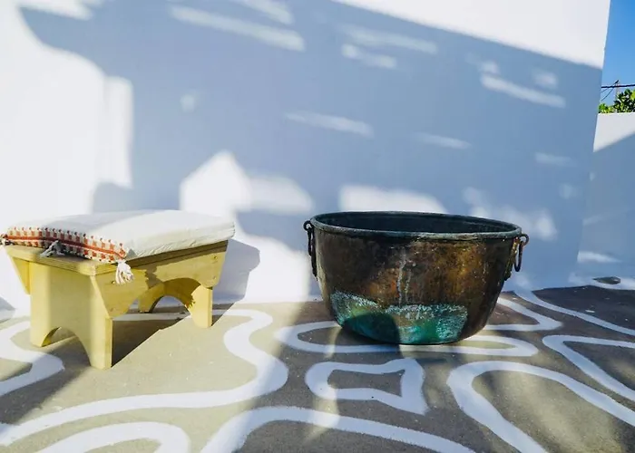 The Summer Pink House * لاخنيا