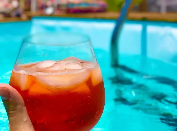 The Summer Pink House * لاخنيا