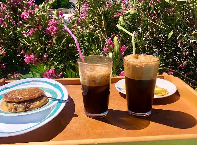 The Summer Pink House * لاخنيا