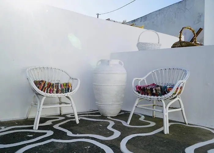 The Summer Pink House * لاخنيا