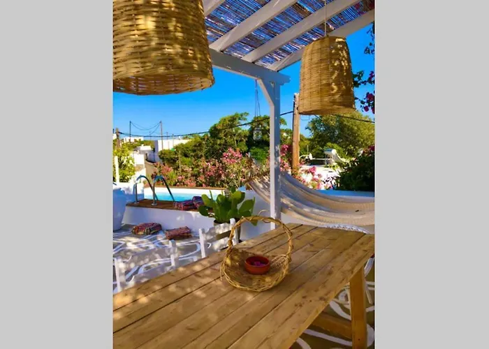 بيت للعطل The Summer Pink House لاخنيا