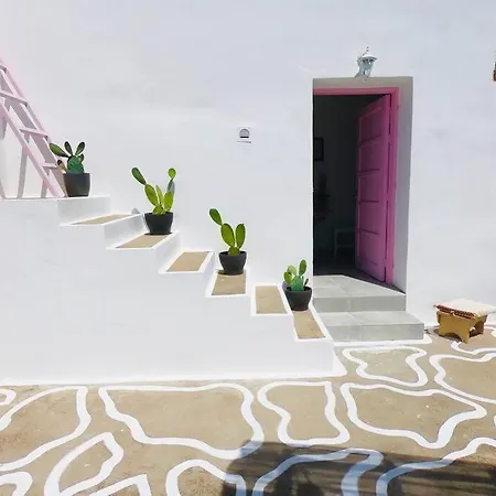 The Summer Pink House Hébergement de vacances Lakhania